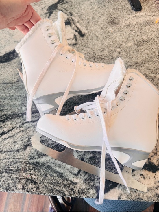 cameo Other - Cameo Jackson 1500 Women's Lace-Up Ice Skates worn once